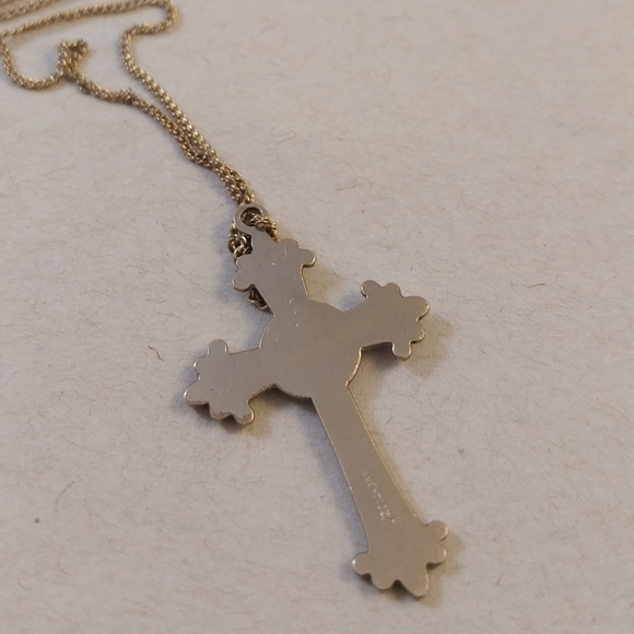Gold 20/14kgf Cross Pendant Necklace - Picture 3 of 11